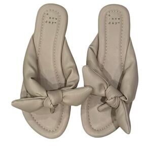 A New Day Beige Knot Slides – Size‎ 8